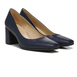 Naturalizer Navy Warner Pump